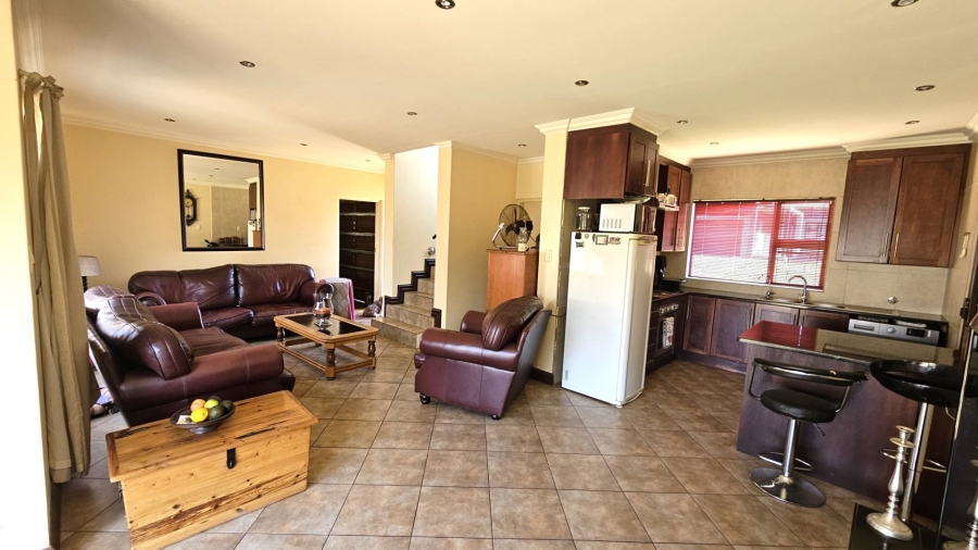 3 Bedroom Property for Sale in Melodie North West